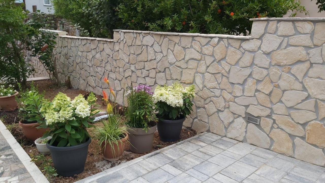 רוביני Apartments Ella מראה חיצוני תמונה