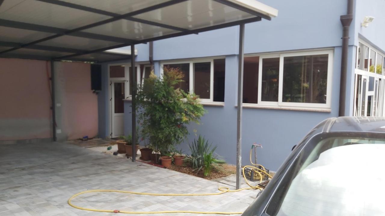 רוביני Apartments Ella מראה חיצוני תמונה