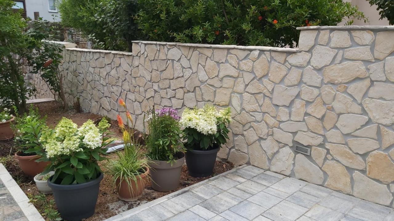 רוביני Apartments Ella מראה חיצוני תמונה