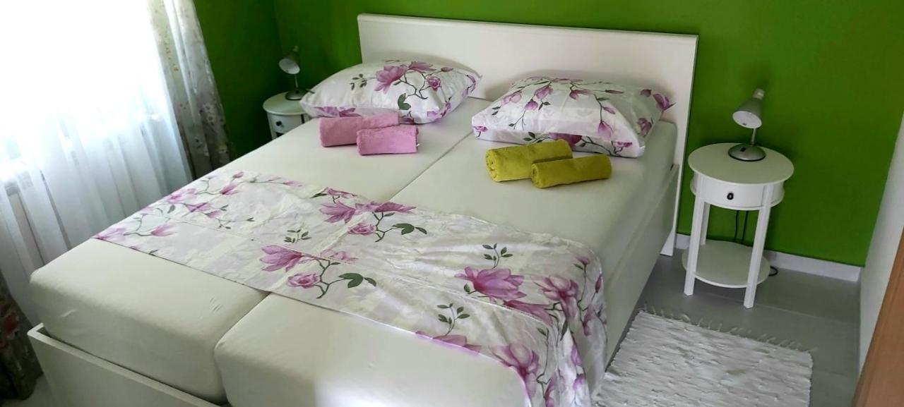 רוביני Apartments Ella מראה חיצוני תמונה