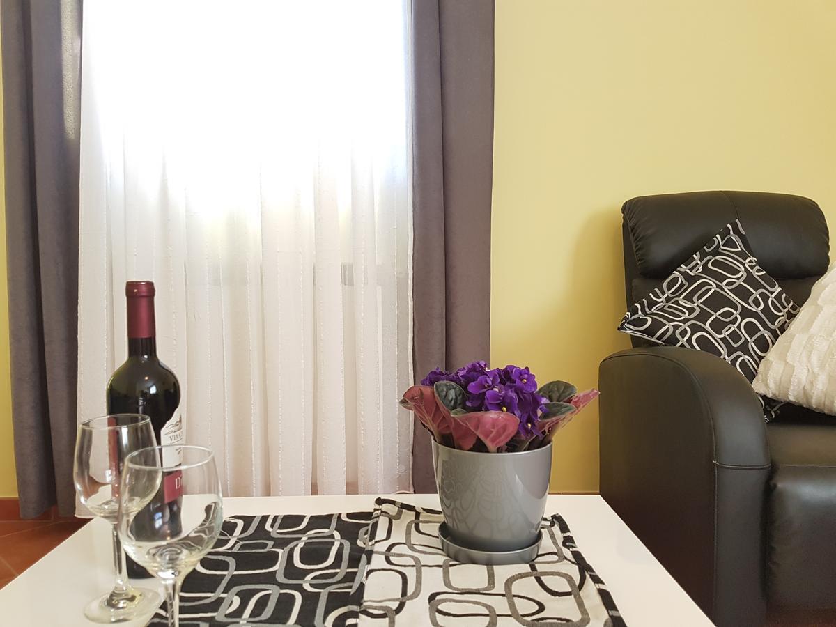 רוביני Apartments Ella מראה חיצוני תמונה